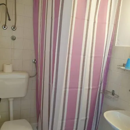 Private Strandnah Guest house Seget Vranjica