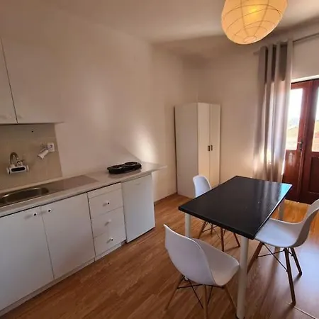 Private Strandnah Pensión Seget Vranjica