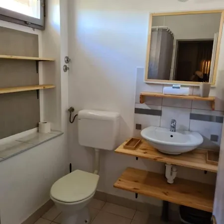Private Strandnah Guest house Seget Vranjica