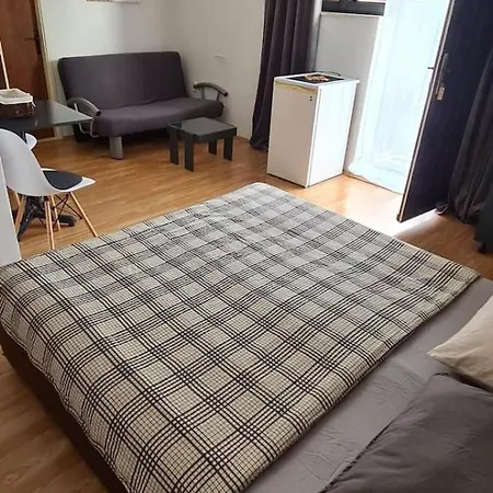Private Strandnah Guest house Seget Vranjica
